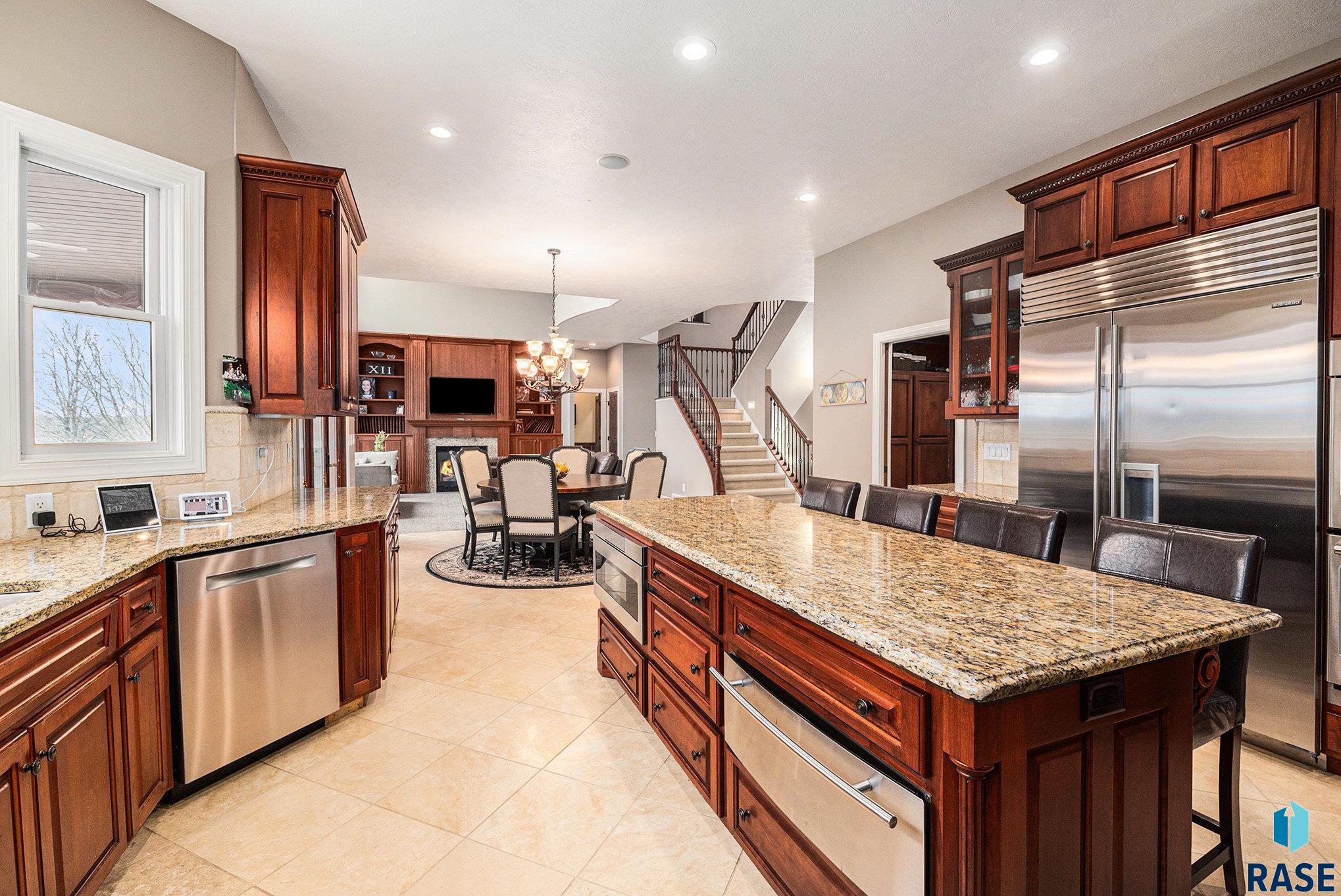 2212 W Cherrywood Cir