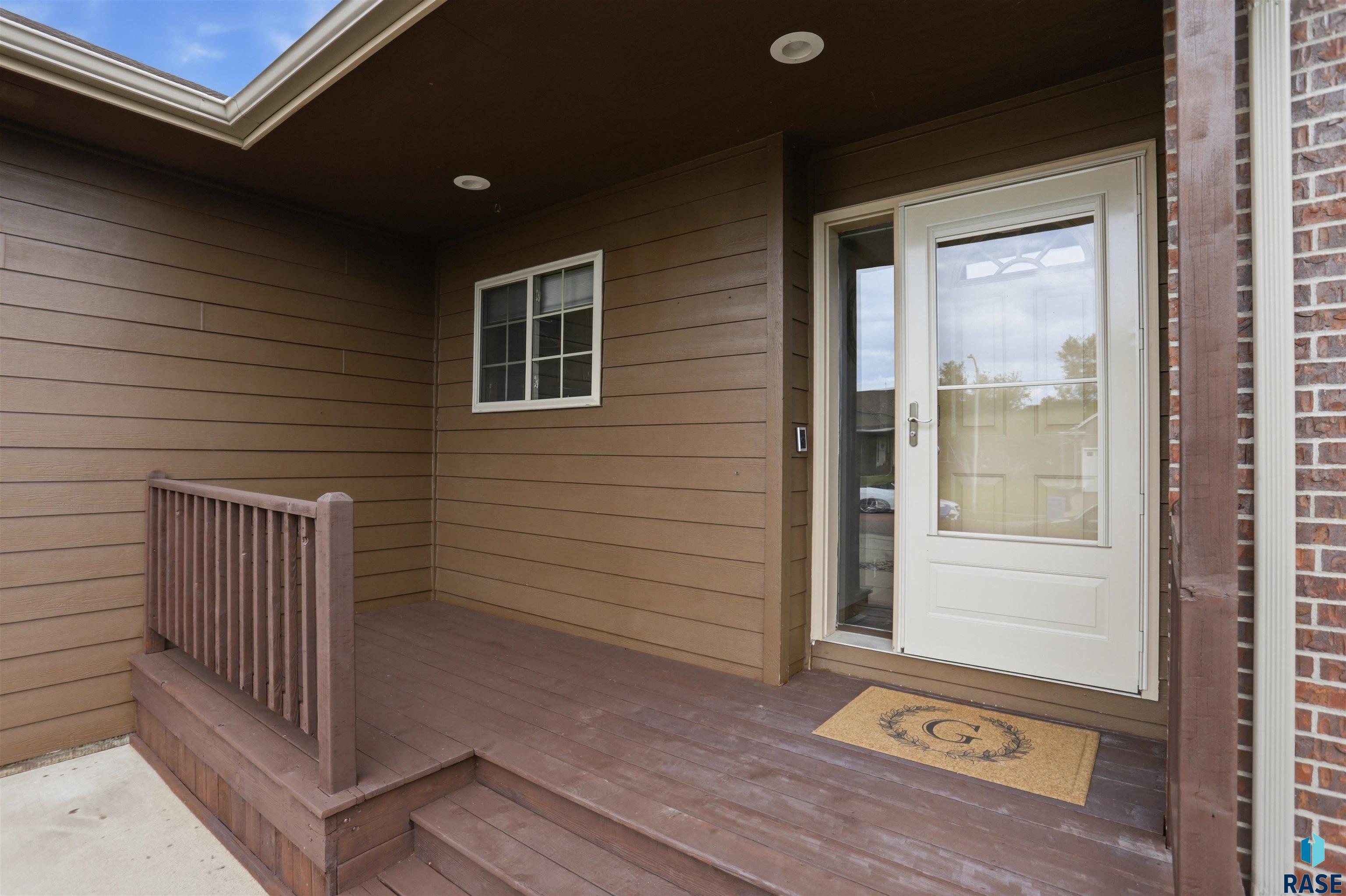 3420 S Fernwood Ave