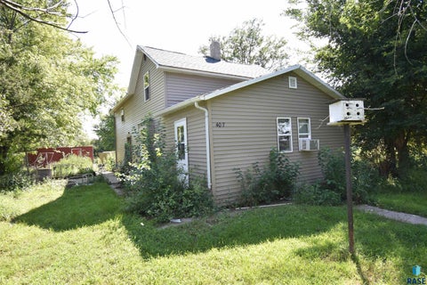 Homes For Sale - 407 W Main Street<br/> Delmont, SD 57330