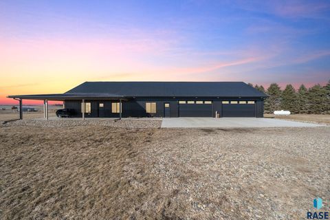 Homes For Sale - 24987 479th Avenue<br/> Garretson, SD 57030