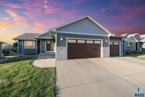 Photo of 608 Sarah C St, Garretson, SD 57030 (MLS # 22602469)