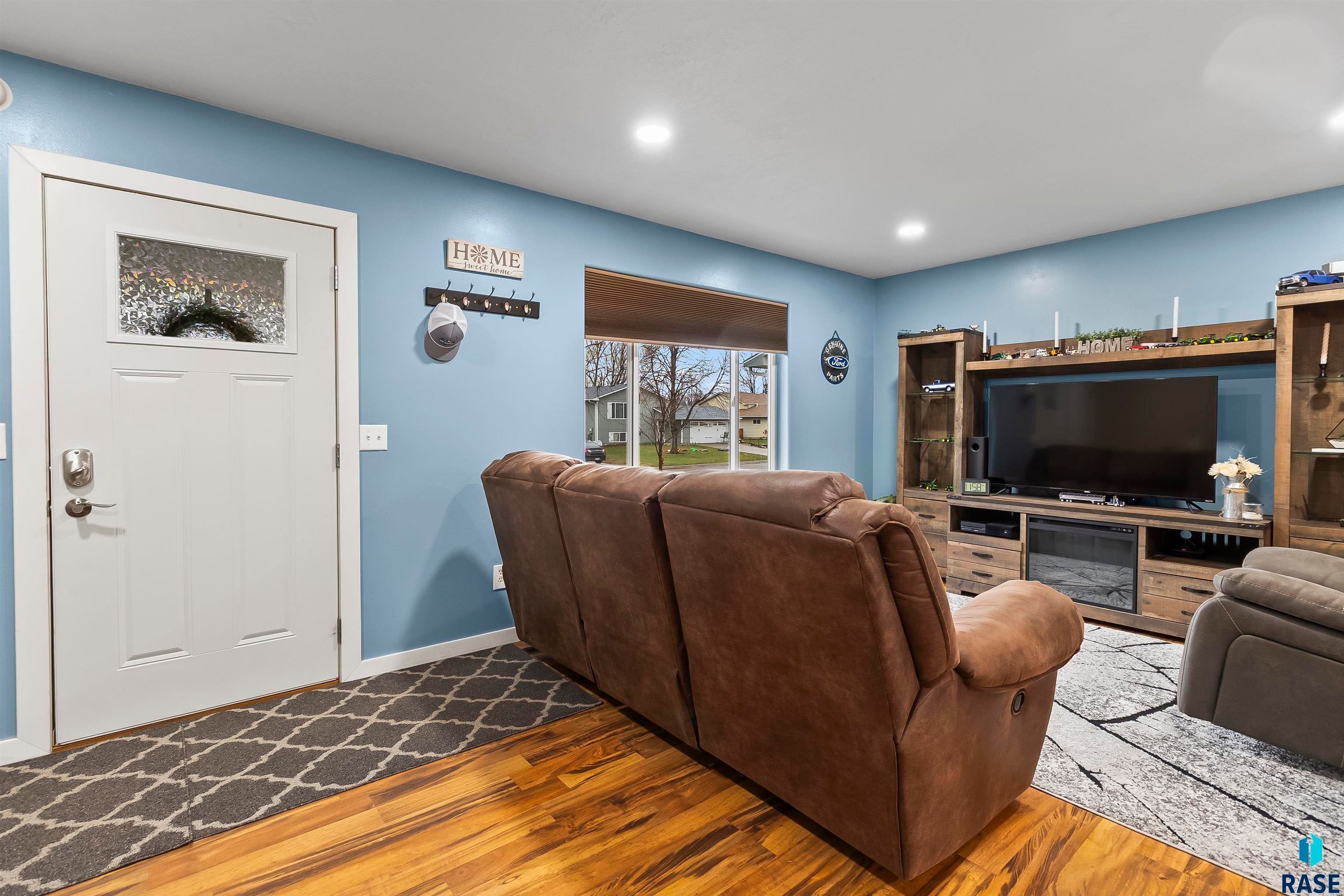 204 N Steven St