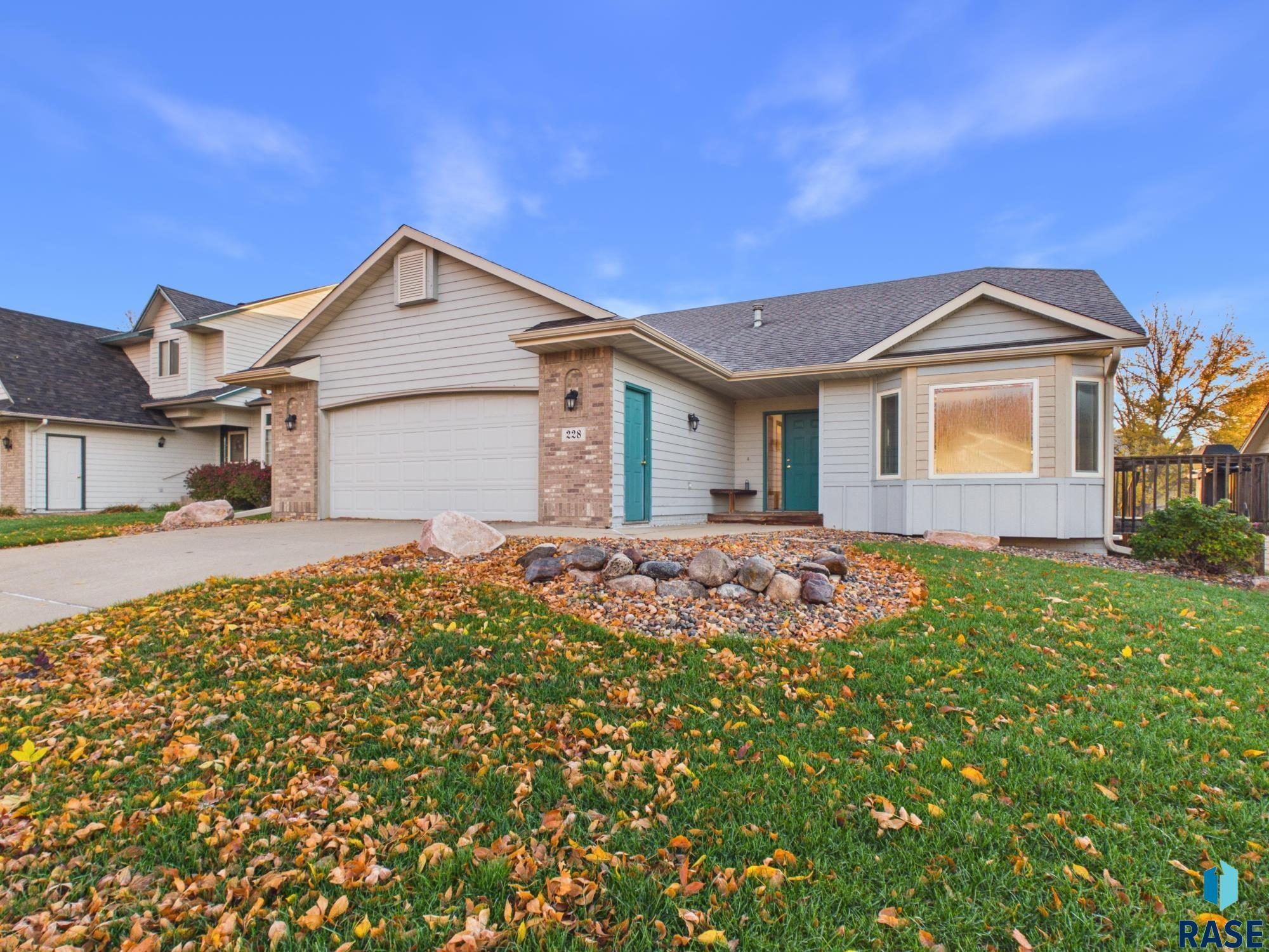 228 N Penstemon Ave