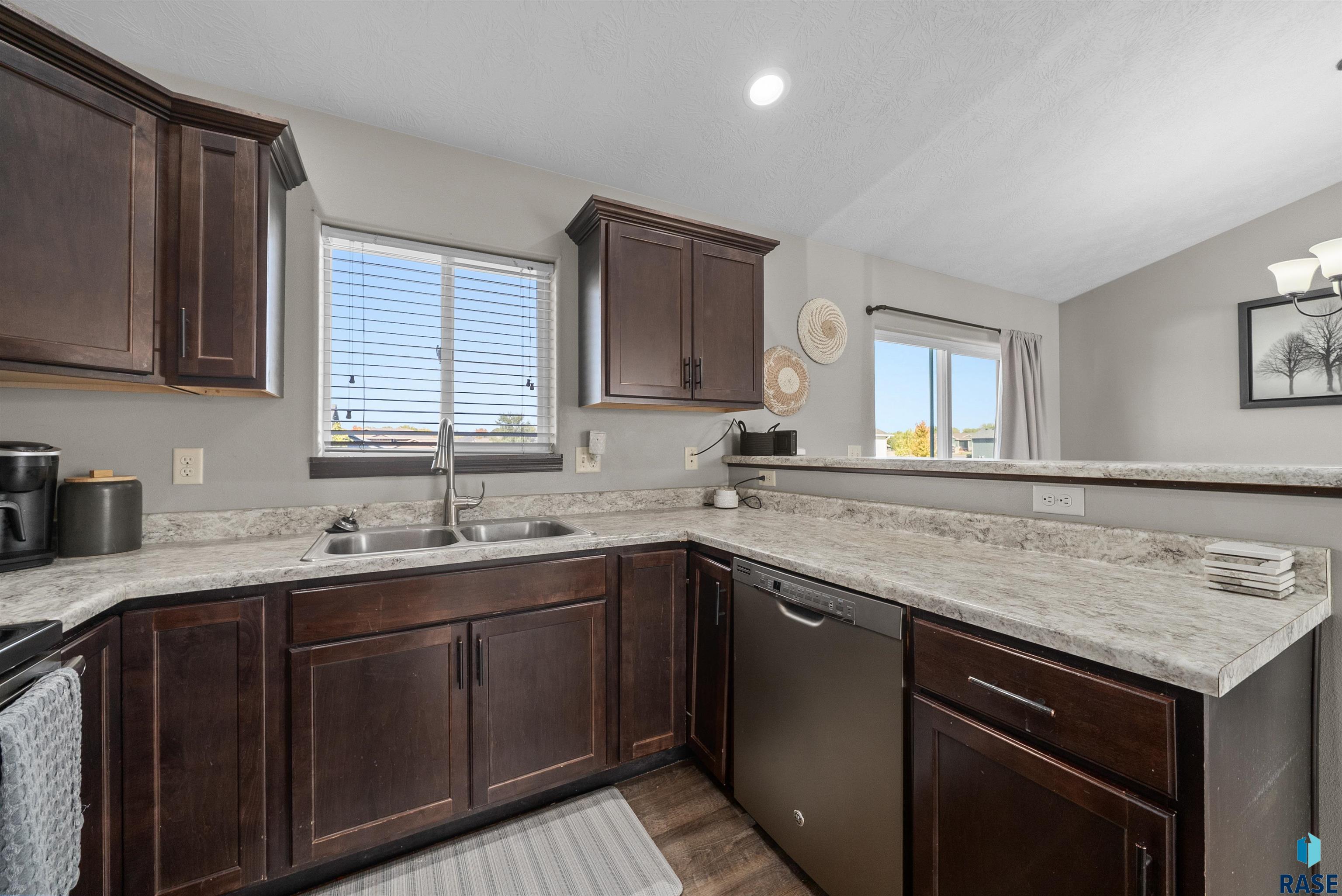 Harrisburg, South Dakota 57032, United States, 4 Bedrooms Bedrooms, ,2 BathroomsBathrooms,Residential,Active,228074