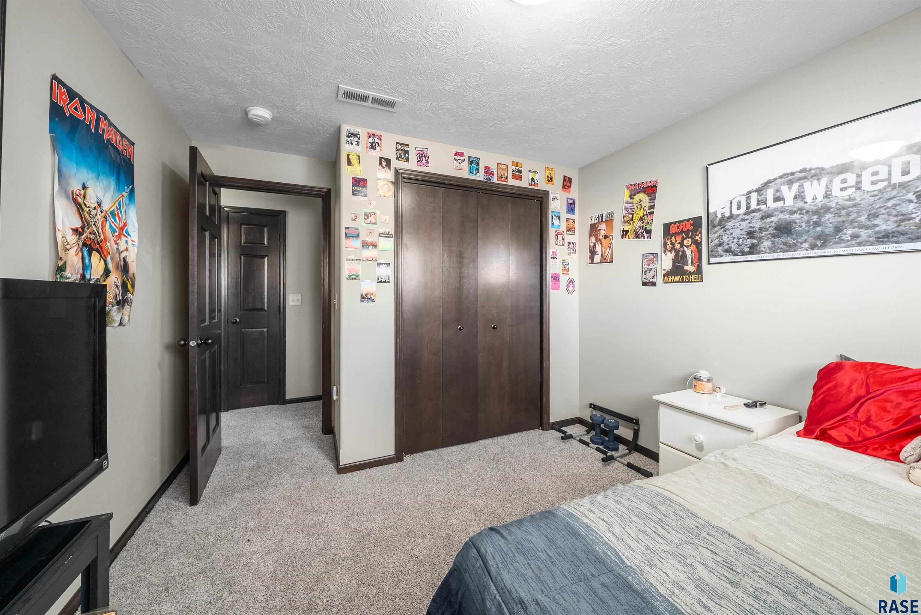 Harrisburg, South Dakota 57032, United States, 4 Bedrooms Bedrooms, ,2 BathroomsBathrooms,Residential,Active,228074