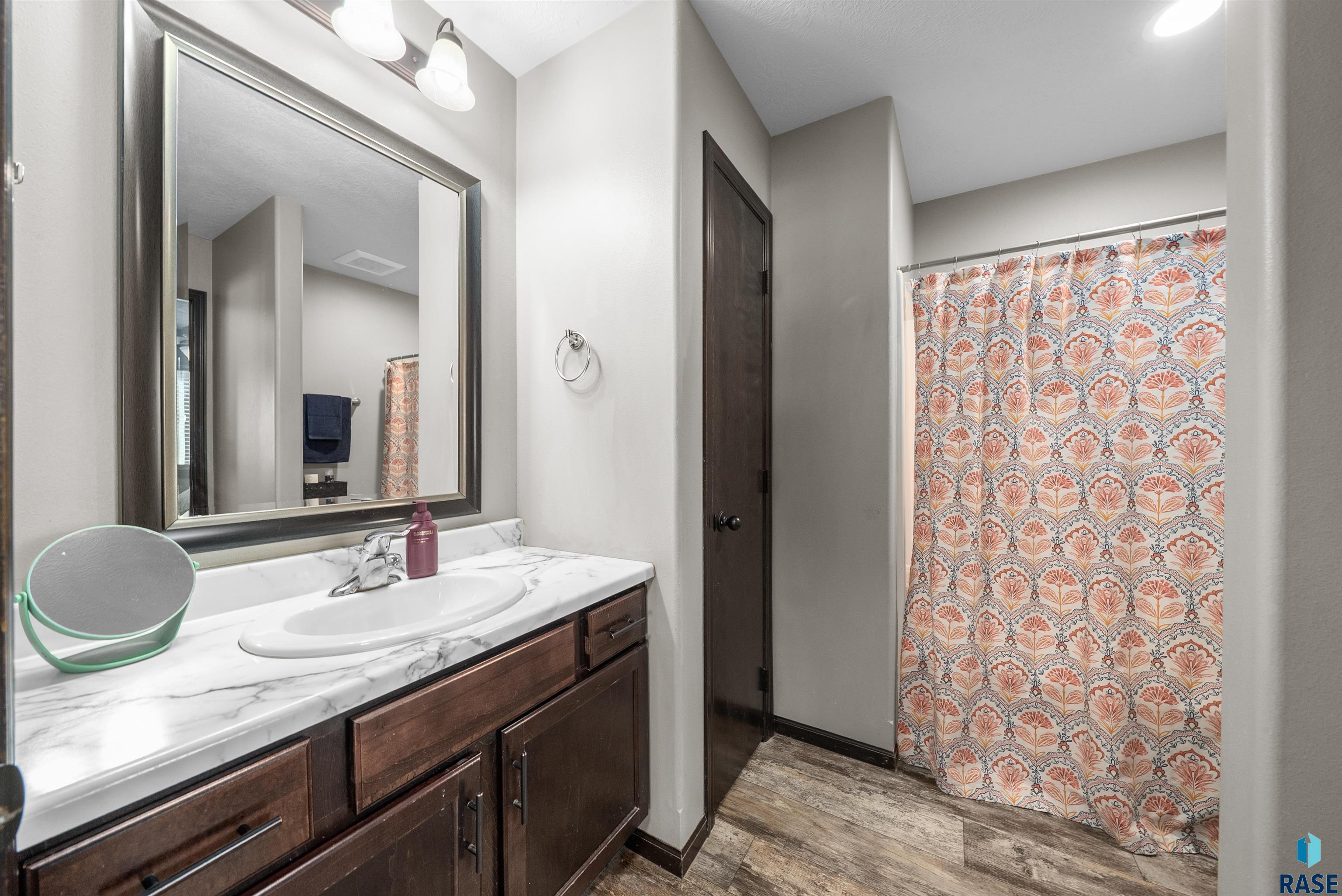 Harrisburg, South Dakota 57032, United States, 4 Bedrooms Bedrooms, ,2 BathroomsBathrooms,Residential,Active,228074