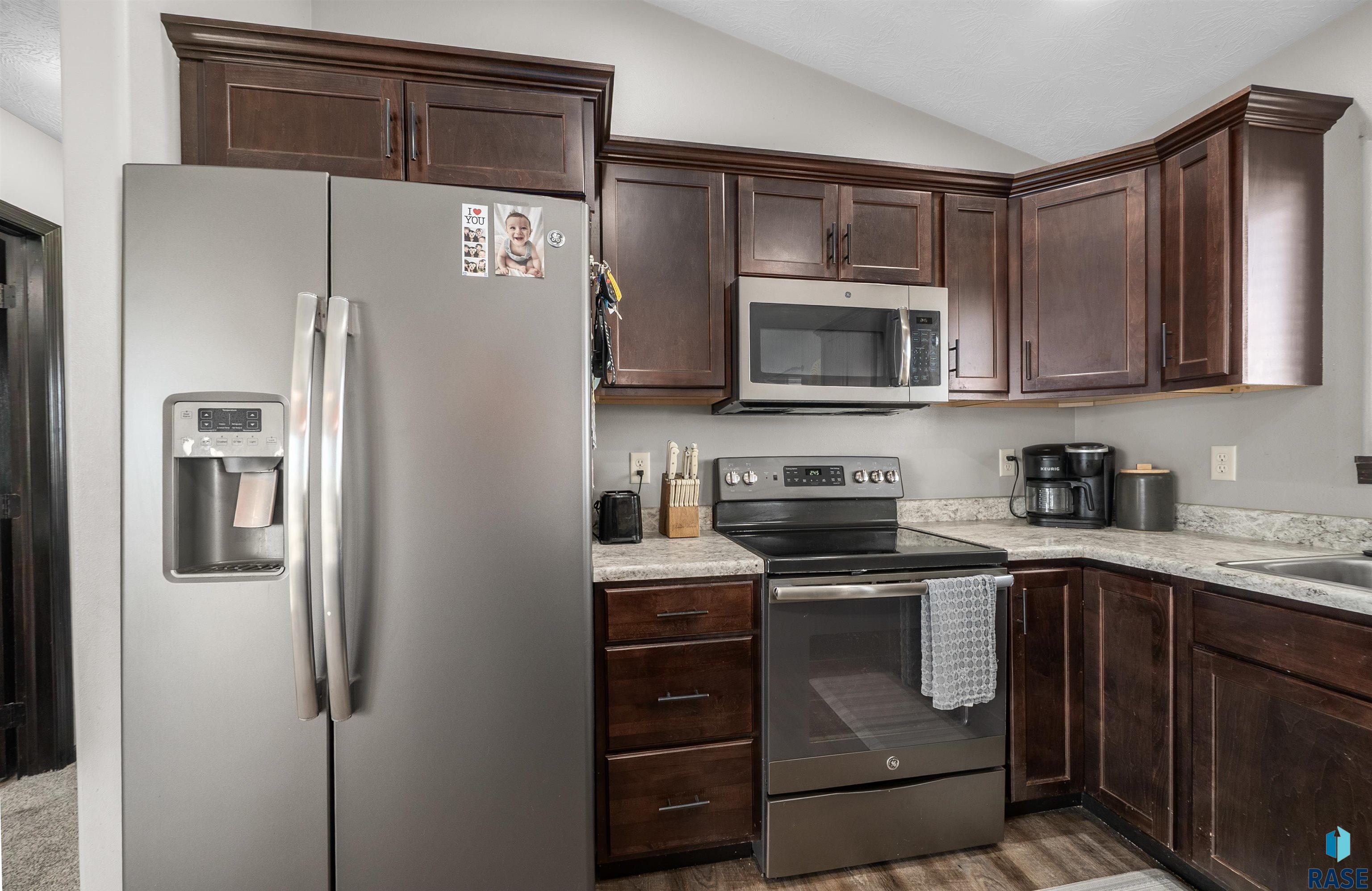 Harrisburg, South Dakota 57032, United States, 4 Bedrooms Bedrooms, ,2 BathroomsBathrooms,Residential,Active,228074