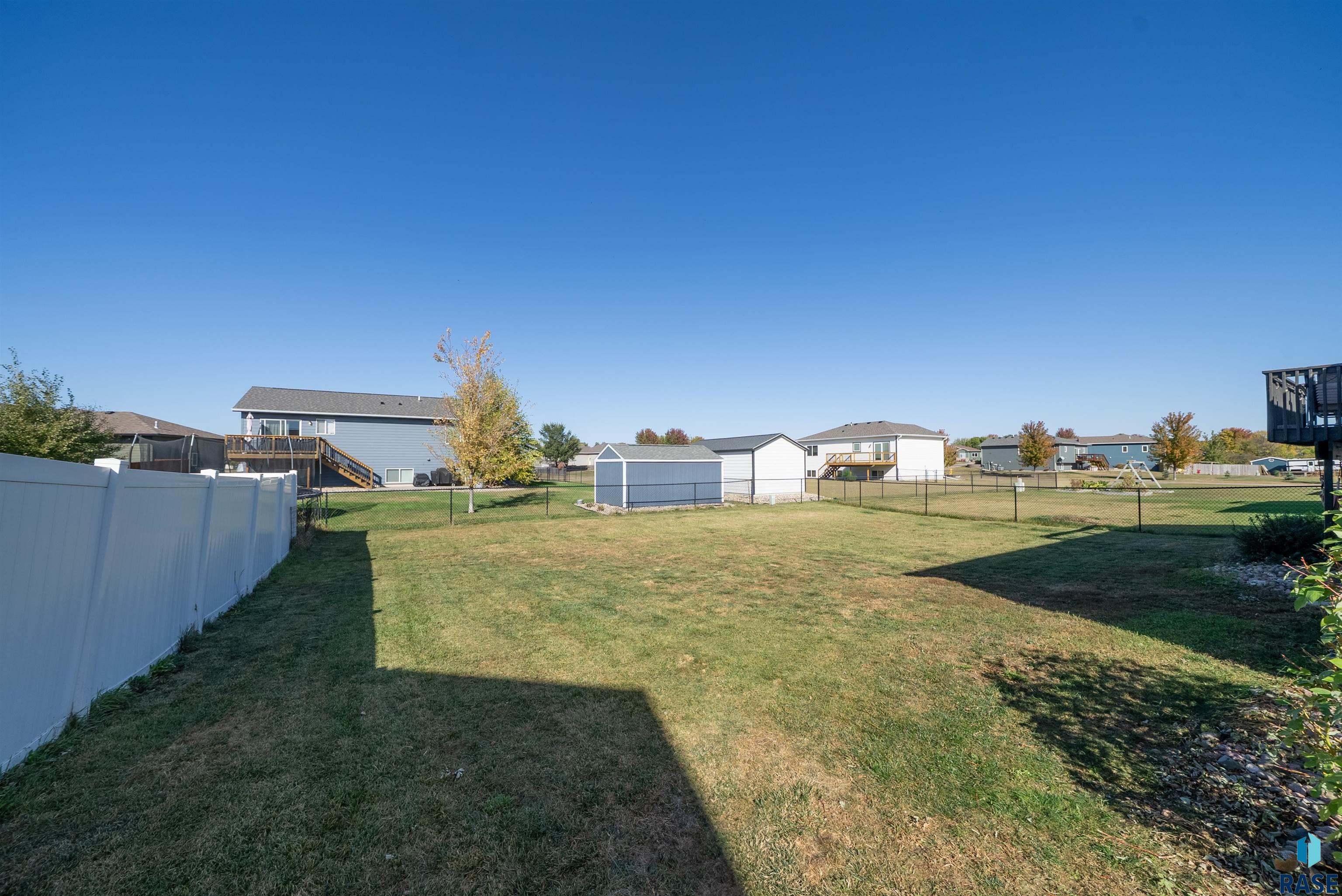 Harrisburg, South Dakota 57032, United States, 4 Bedrooms Bedrooms, ,2 BathroomsBathrooms,Residential,Active,228074