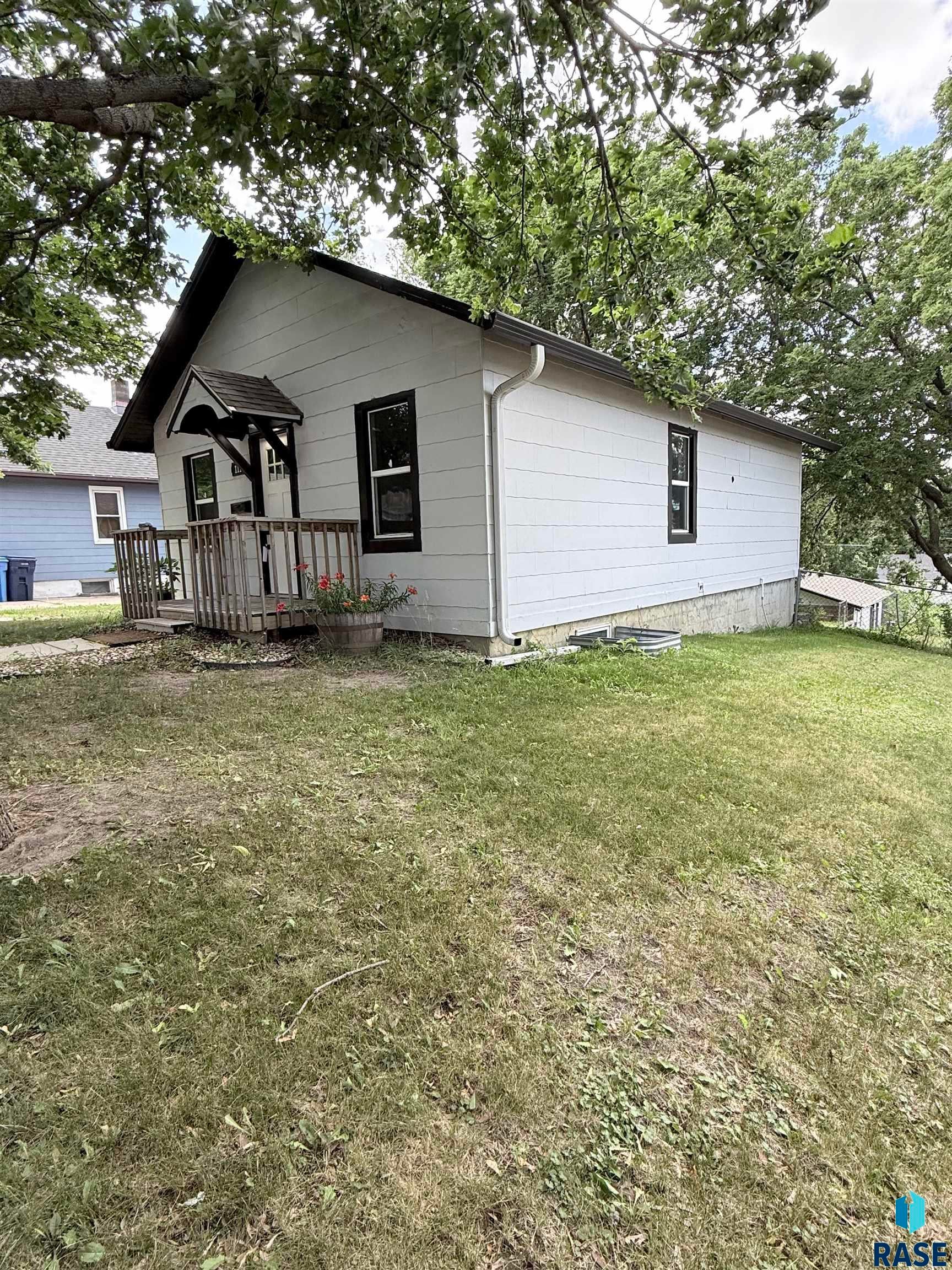 1119 N Duluth Ave