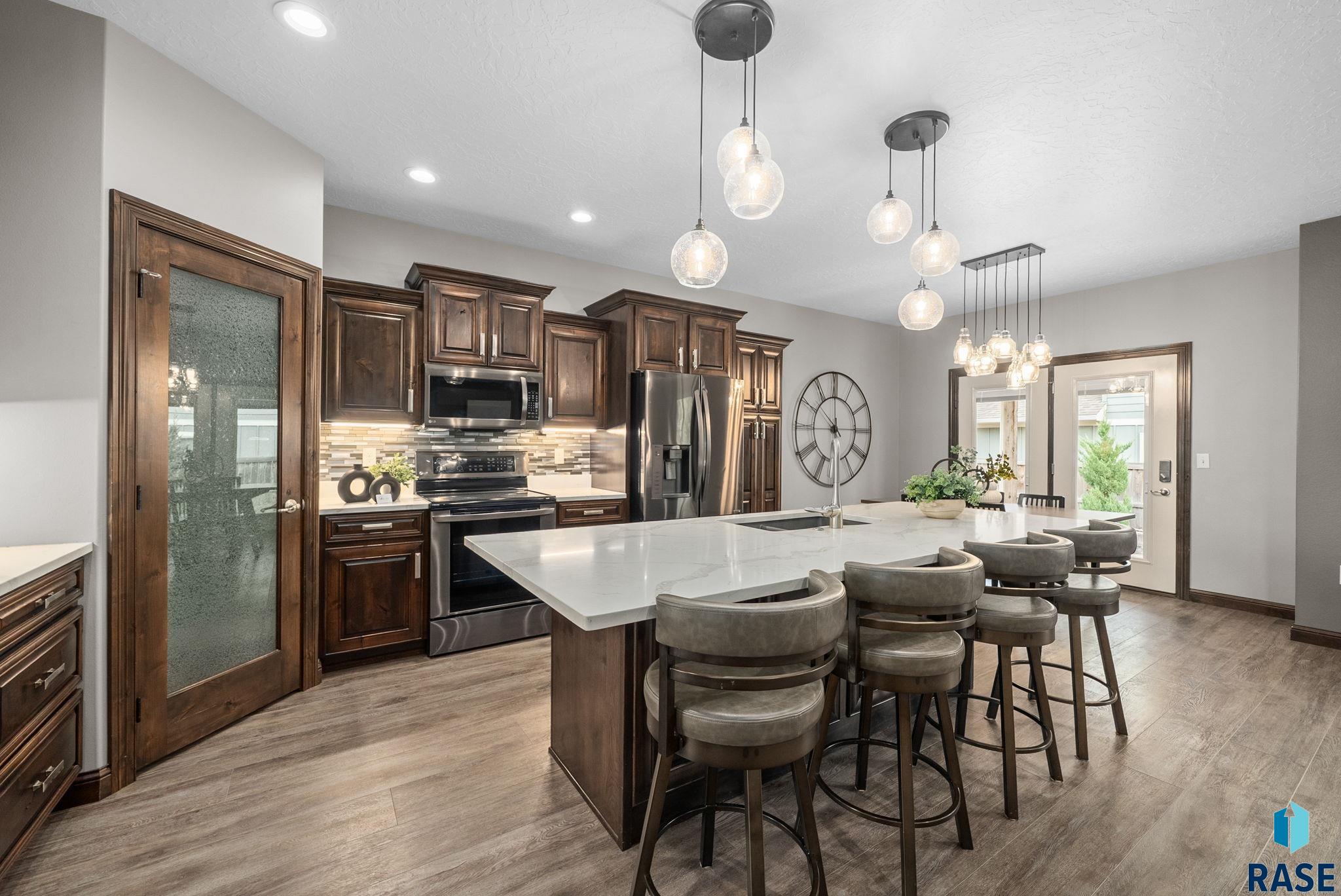 Sioux Falls, South Dakota 57108, United States, 5 Bedrooms Bedrooms, ,3 BathroomsBathrooms,Residential,Active,229236