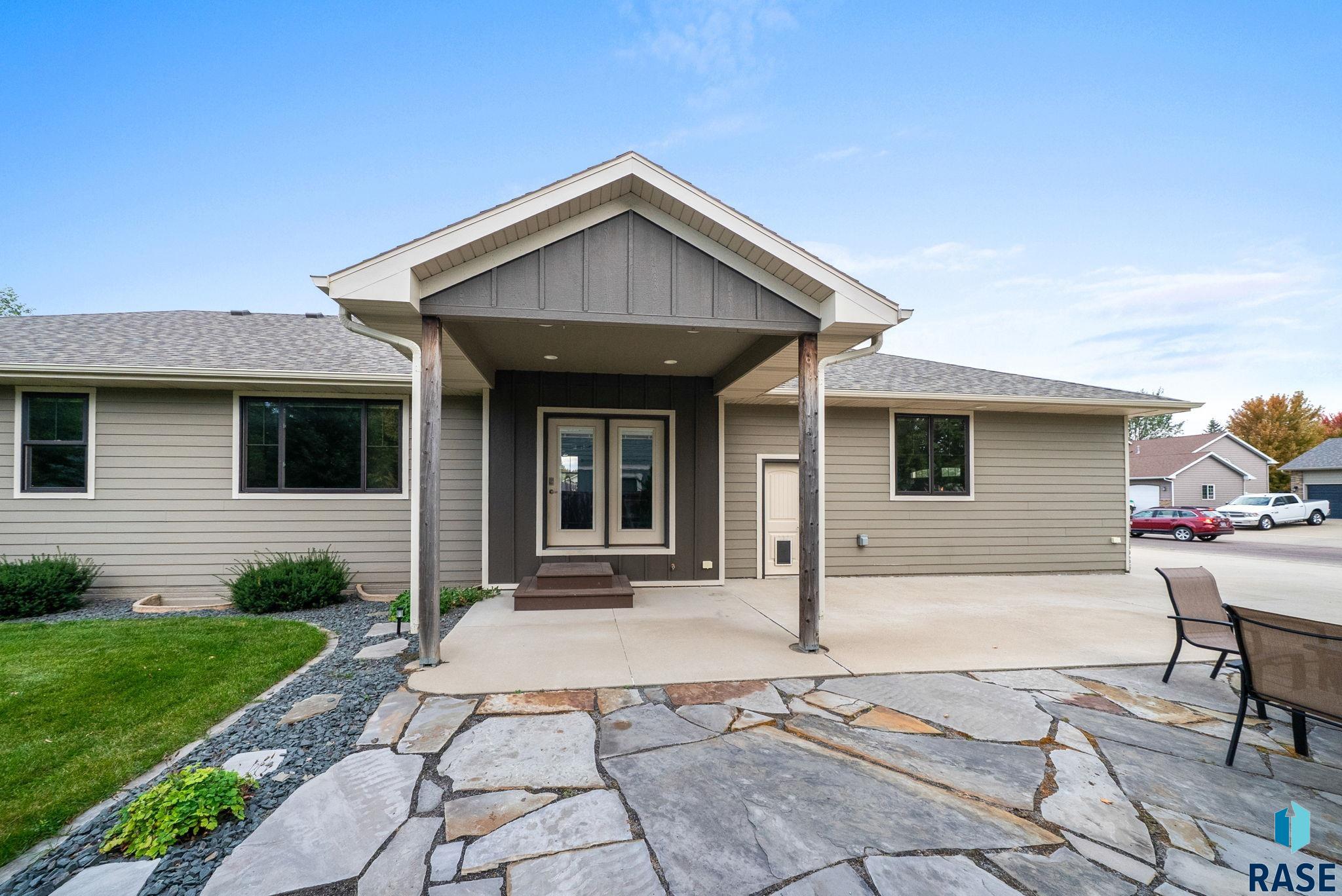 Sioux Falls, South Dakota 57108, United States, 5 Bedrooms Bedrooms, ,3 BathroomsBathrooms,Residential,Active,229236