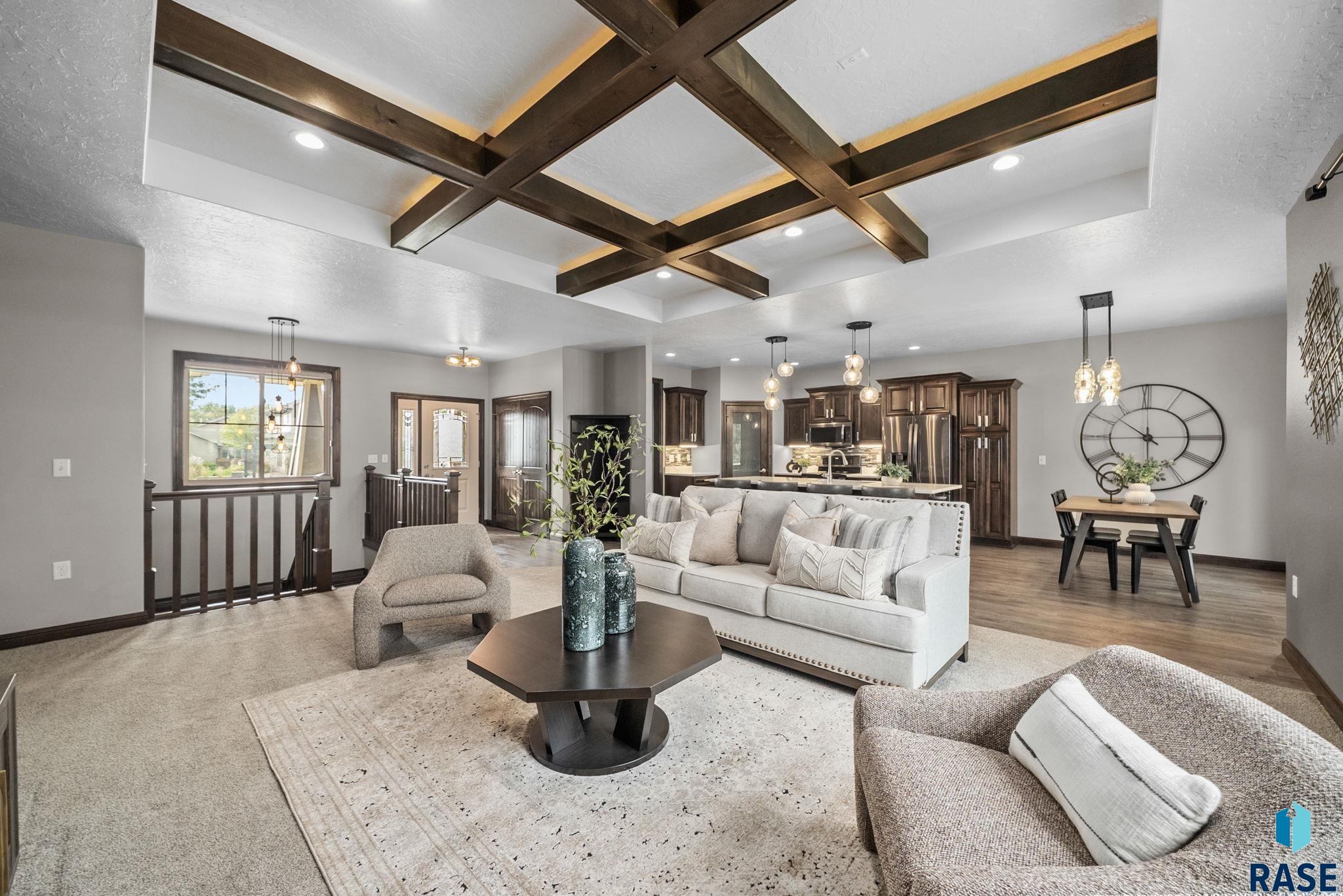 Sioux Falls, South Dakota 57108, United States, 5 Bedrooms Bedrooms, ,3 BathroomsBathrooms,Residential,Active,229236