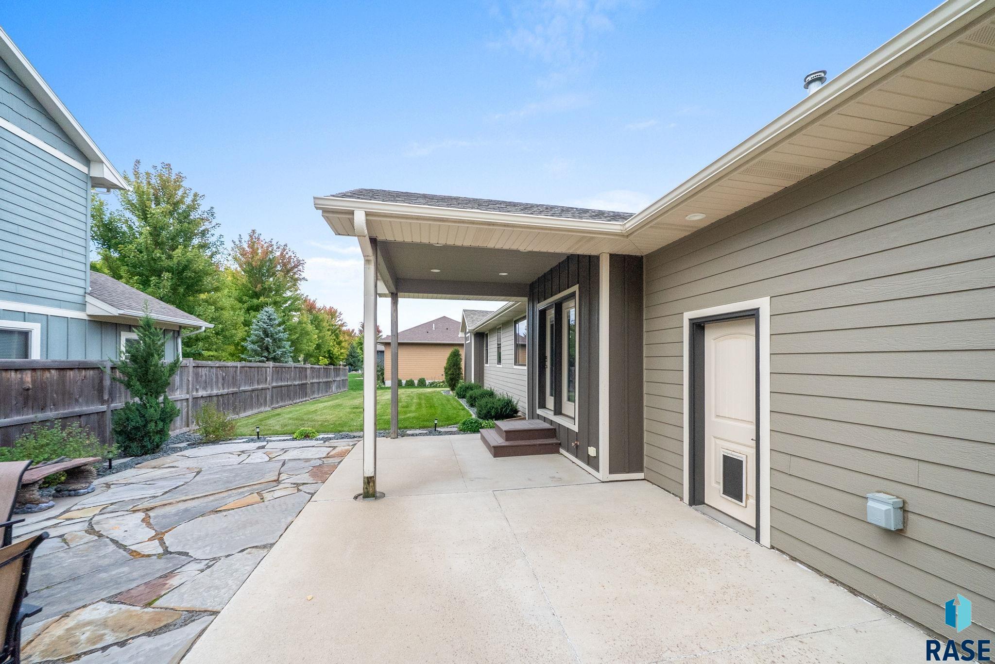 Sioux Falls, South Dakota 57108, United States, 5 Bedrooms Bedrooms, ,3 BathroomsBathrooms,Residential,Active,229236