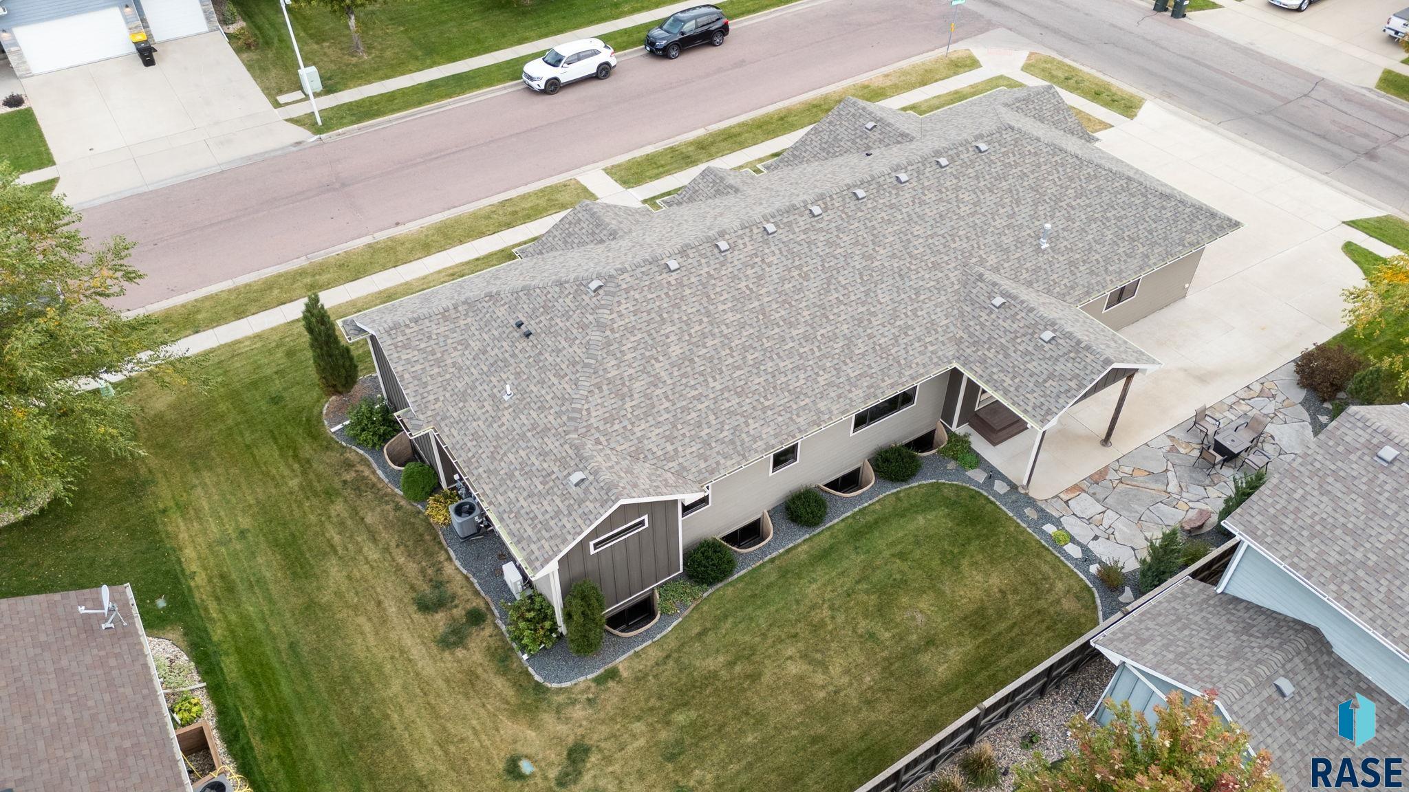 Sioux Falls, South Dakota 57108, United States, 5 Bedrooms Bedrooms, ,3 BathroomsBathrooms,Residential,Active,229236