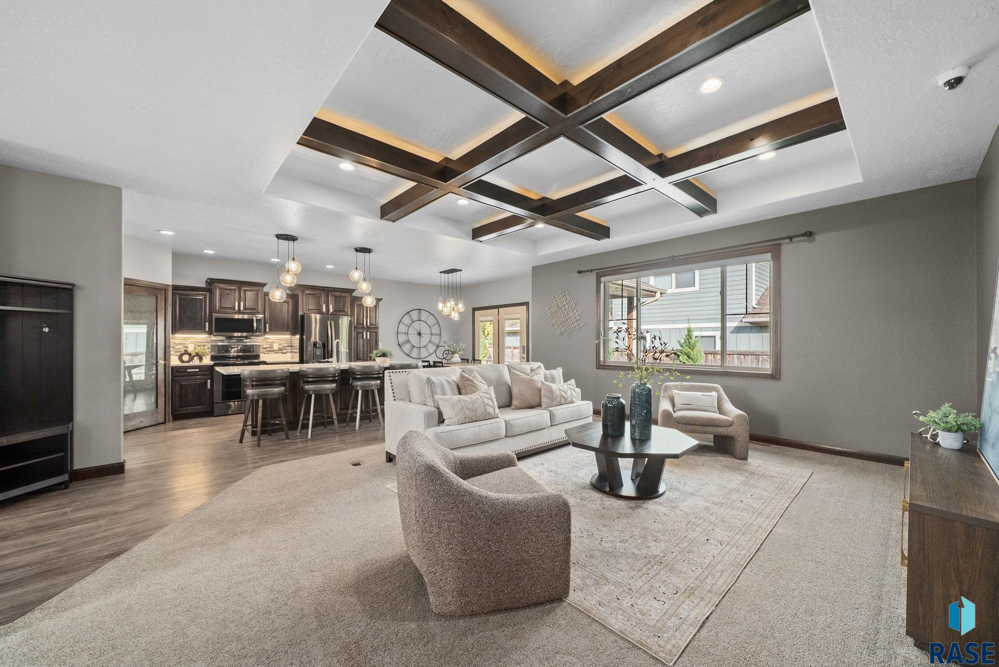 Sioux Falls, South Dakota 57108, United States, 5 Bedrooms Bedrooms, ,3 BathroomsBathrooms,Residential,Active,229236