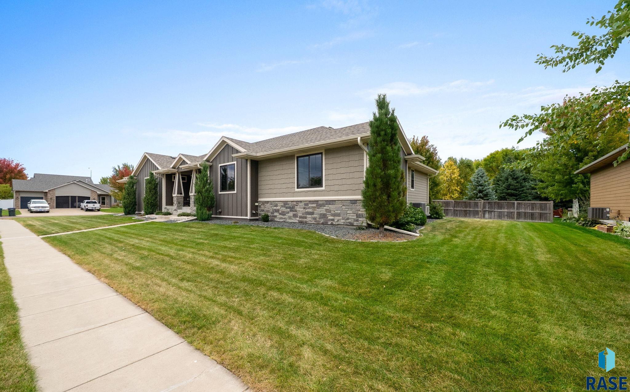 Sioux Falls, South Dakota 57108, United States, 5 Bedrooms Bedrooms, ,3 BathroomsBathrooms,Residential,Active,229236