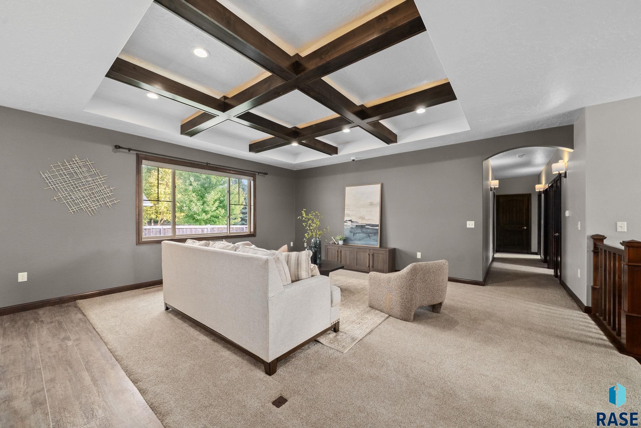 Sioux Falls, South Dakota 57108, United States, 5 Bedrooms Bedrooms, ,3 BathroomsBathrooms,Residential,Active,229236