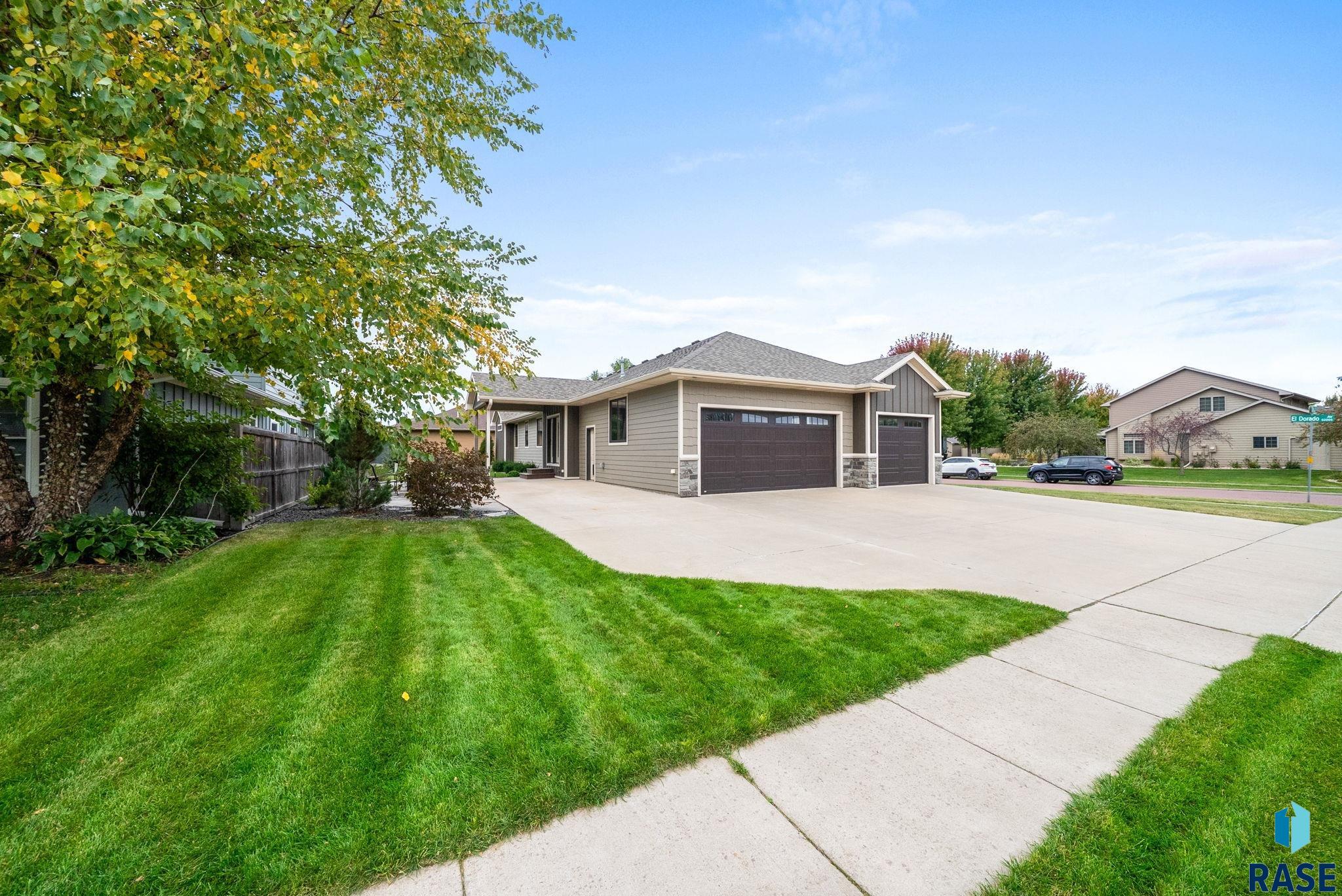 Sioux Falls, South Dakota 57108, United States, 5 Bedrooms Bedrooms, ,3 BathroomsBathrooms,Residential,Active,229236