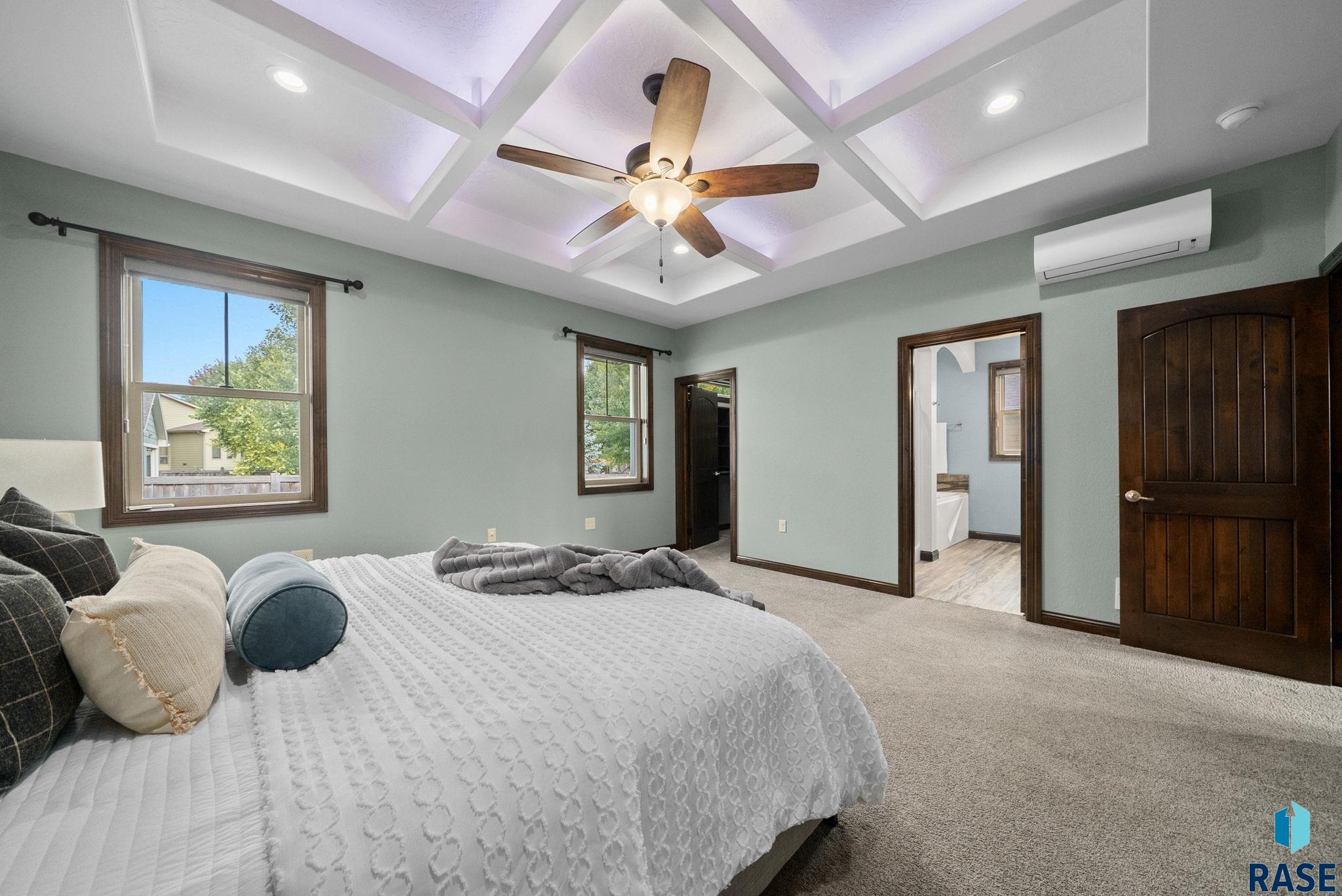 Sioux Falls, South Dakota 57108, United States, 5 Bedrooms Bedrooms, ,3 BathroomsBathrooms,Residential,Active,229236