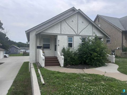 Multifamily For Sale - 616 616.5&618 S Western Ave S Avenue<br/> Sioux Falls, SD 57104