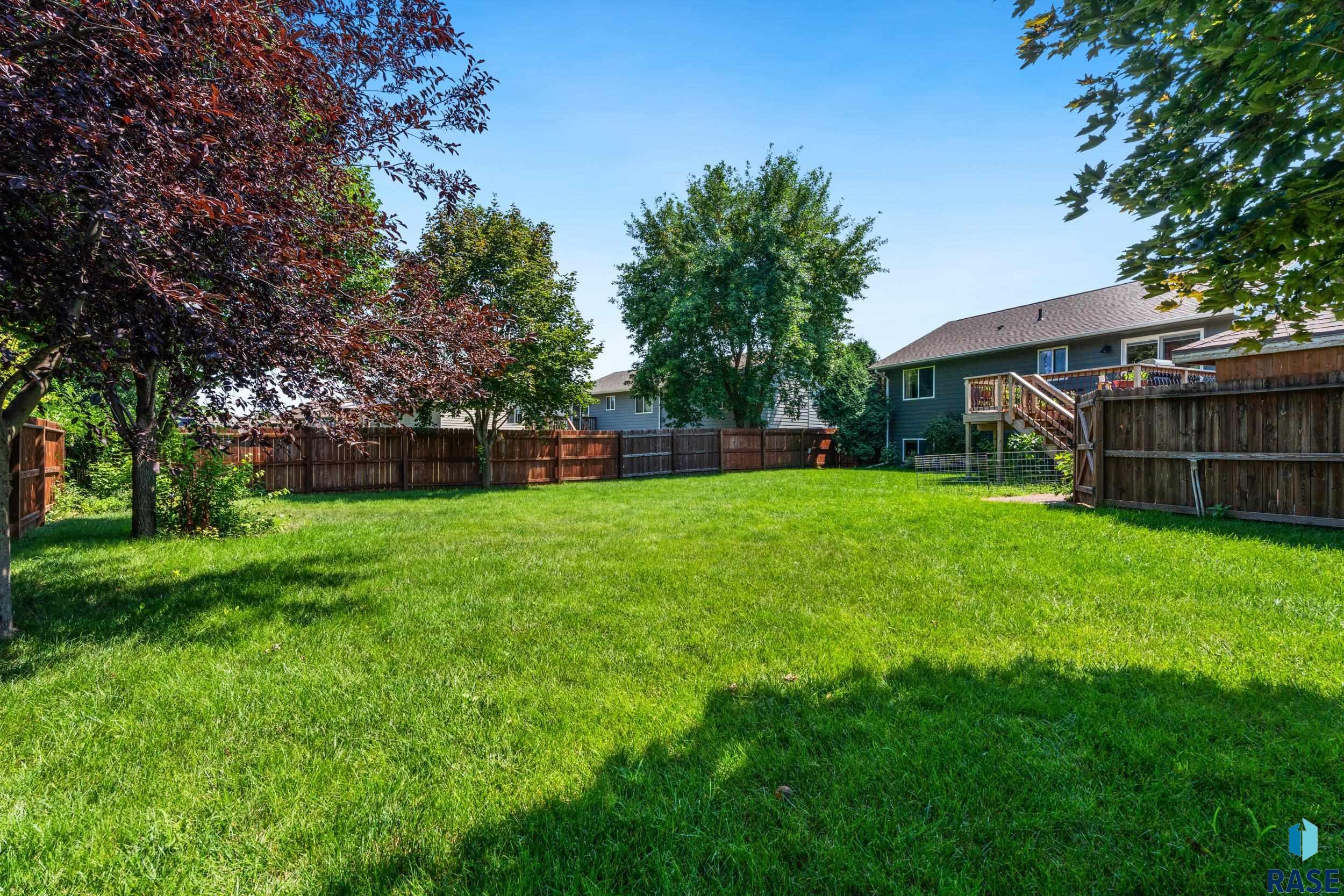 Sioux Falls, South Dakota 57106, United States, 3 Bedrooms Bedrooms, ,2 BathroomsBathrooms,Residential,Active,182847