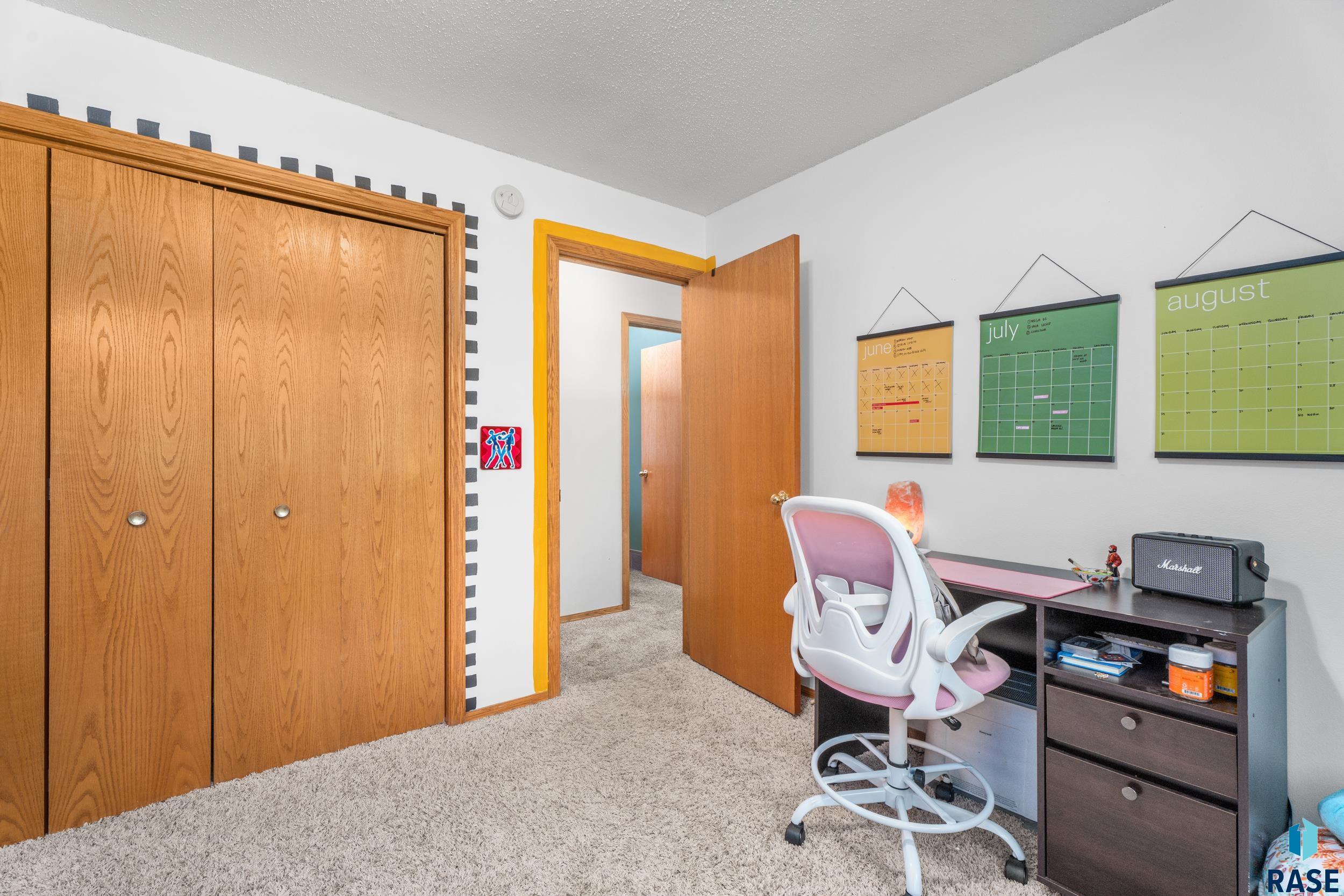 Sioux Falls, South Dakota 57106, United States, 3 Bedrooms Bedrooms, ,2 BathroomsBathrooms,Residential,Active,182847