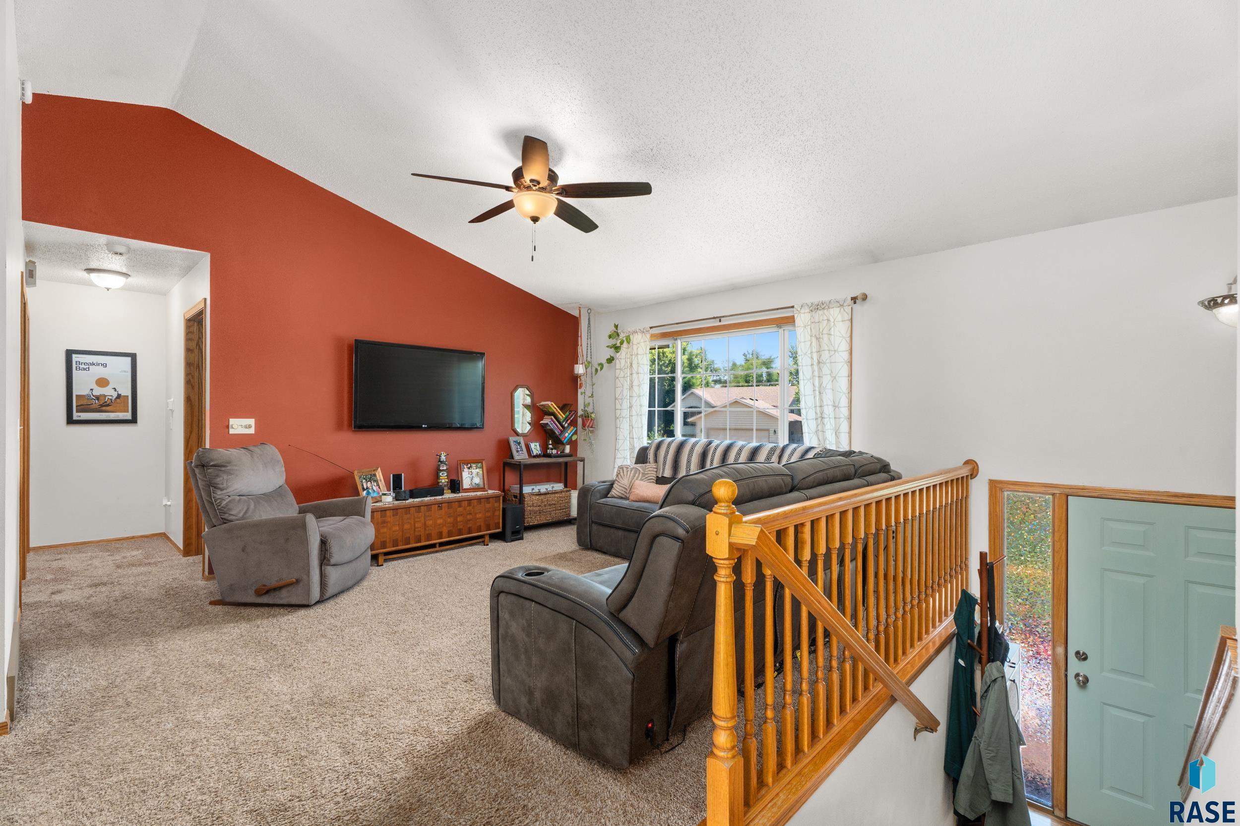 Sioux Falls, South Dakota 57106, United States, 3 Bedrooms Bedrooms, ,2 BathroomsBathrooms,Residential,Active,182847