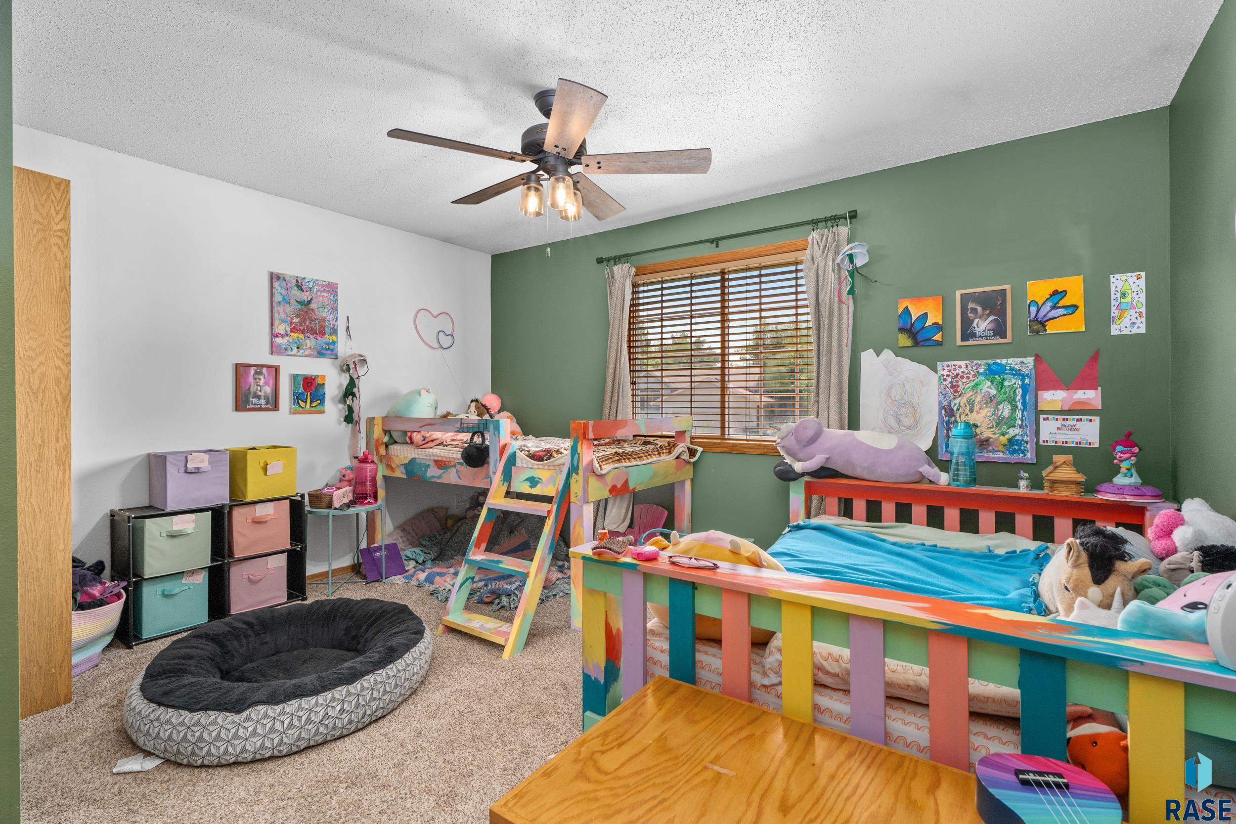 Sioux Falls, South Dakota 57106, United States, 3 Bedrooms Bedrooms, ,2 BathroomsBathrooms,Residential,Active,182847