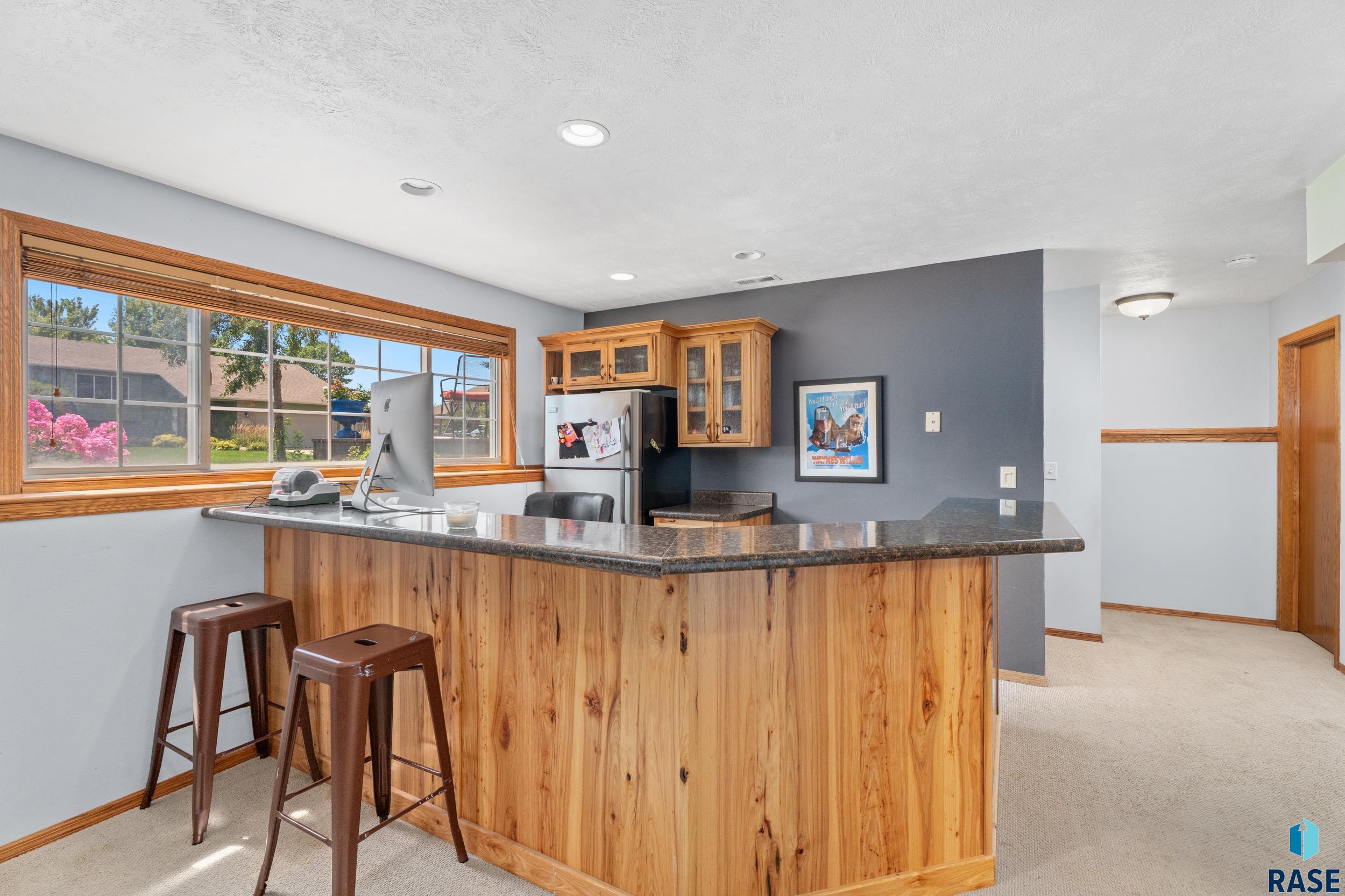 Sioux Falls, South Dakota 57106, United States, 3 Bedrooms Bedrooms, ,2 BathroomsBathrooms,Residential,Active,182847