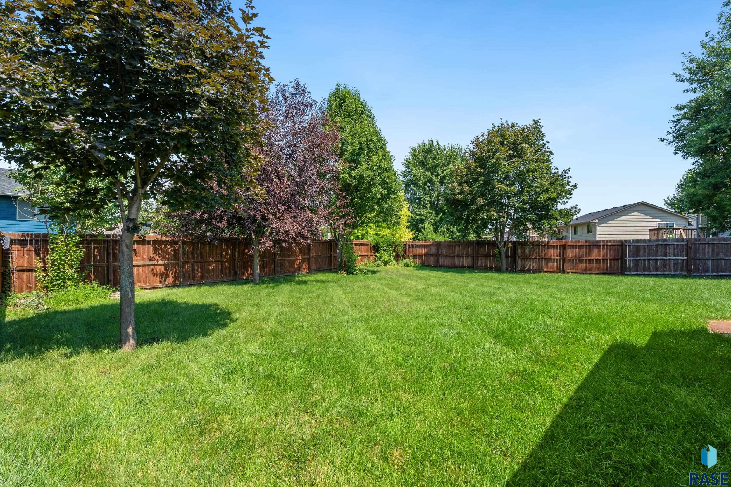 Sioux Falls, South Dakota 57106, United States, 3 Bedrooms Bedrooms, ,2 BathroomsBathrooms,Residential,Active,182847