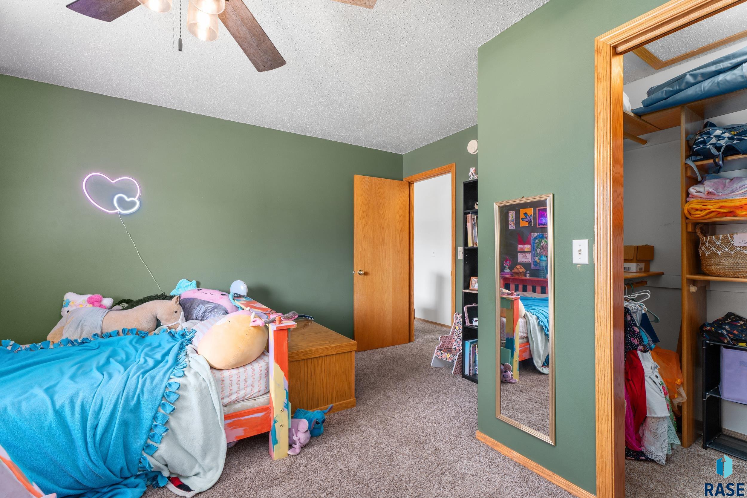 Sioux Falls, South Dakota 57106, United States, 3 Bedrooms Bedrooms, ,2 BathroomsBathrooms,Residential,Active,182847