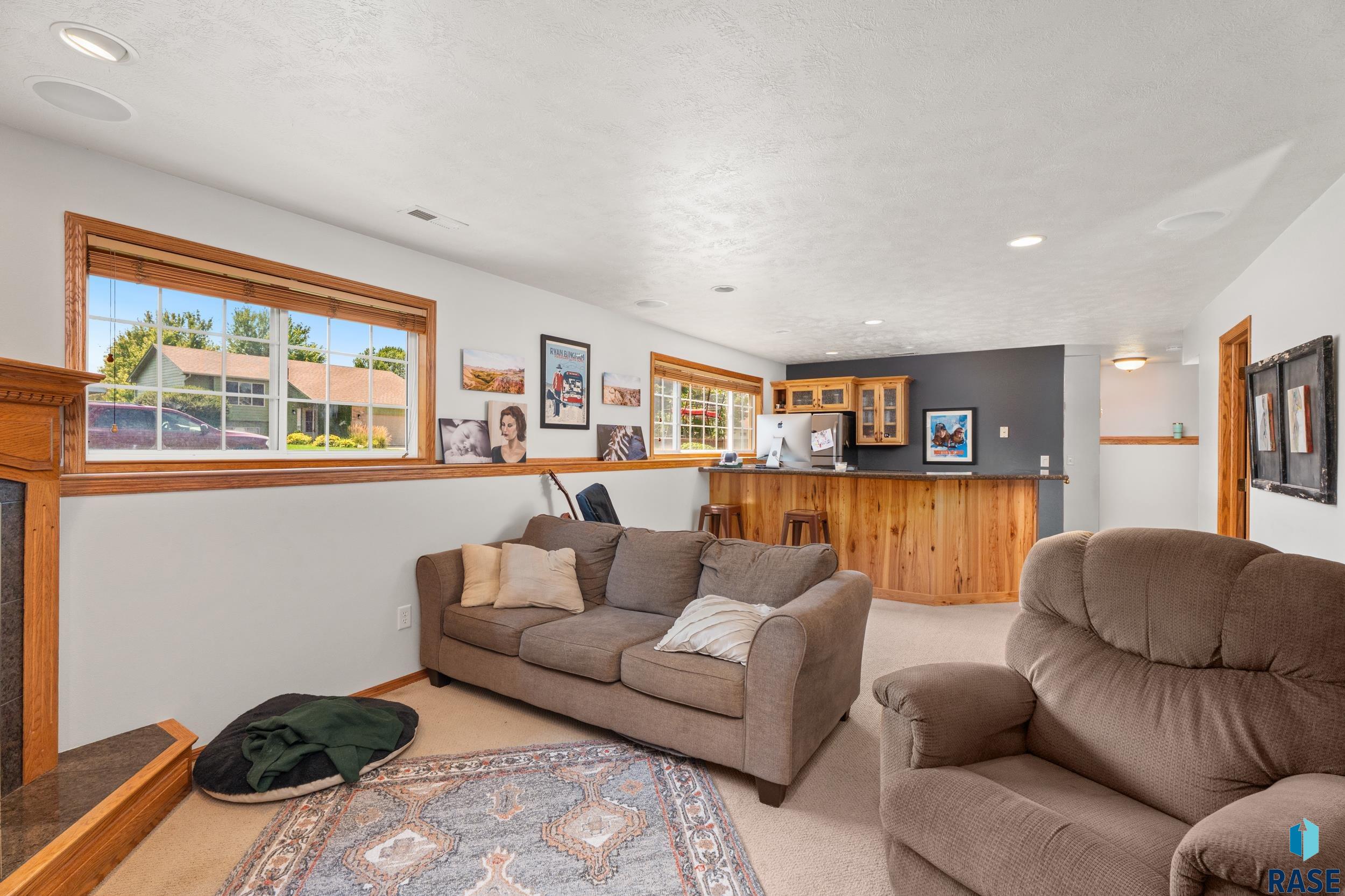 Sioux Falls, South Dakota 57106, United States, 3 Bedrooms Bedrooms, ,2 BathroomsBathrooms,Residential,Active,182847