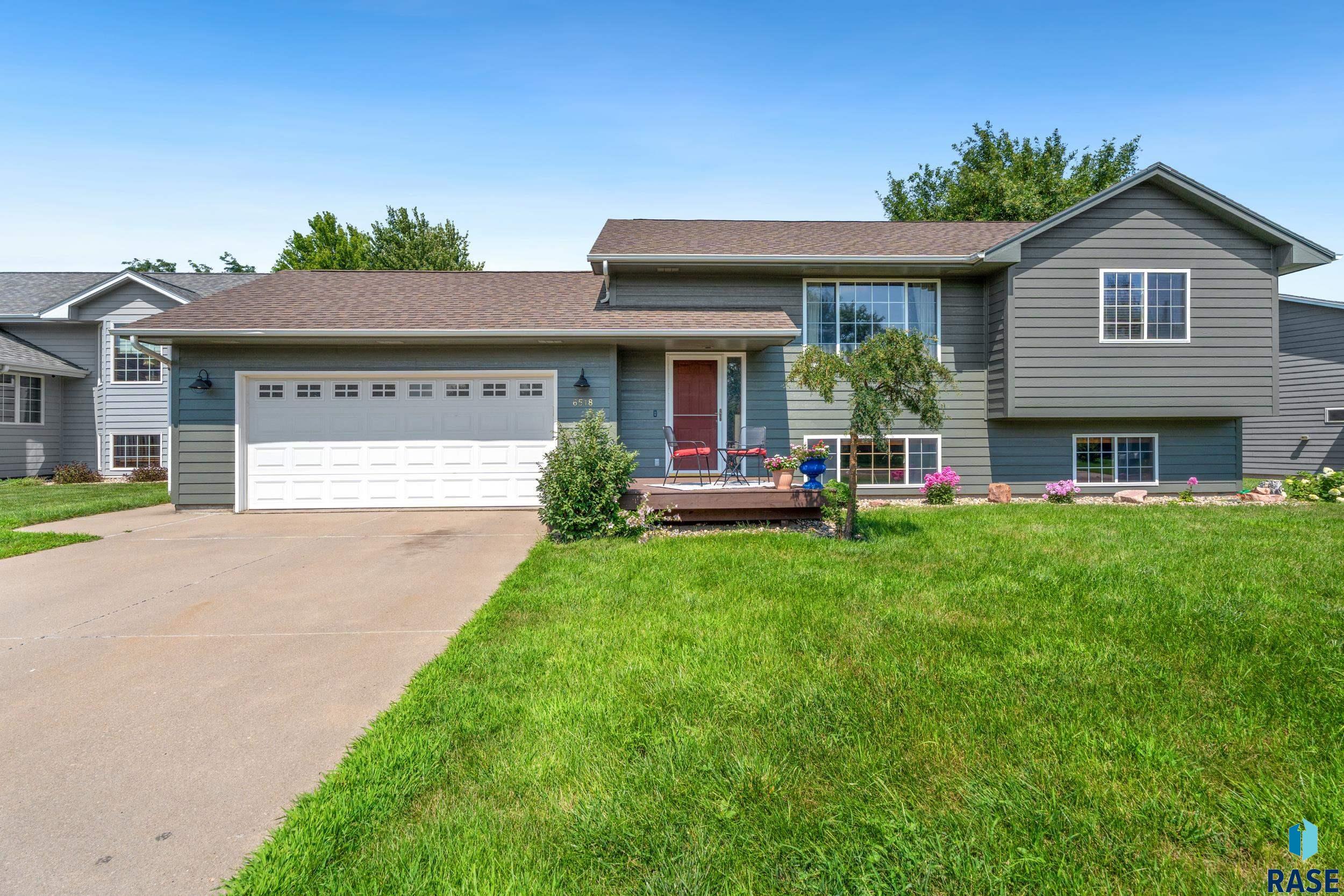 Sioux Falls, South Dakota 57106, United States, 3 Bedrooms Bedrooms, ,2 BathroomsBathrooms,Residential,Active,182847