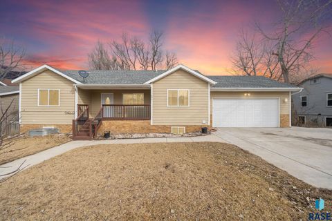 904 N Highland Ave Sioux Falls SD 57103