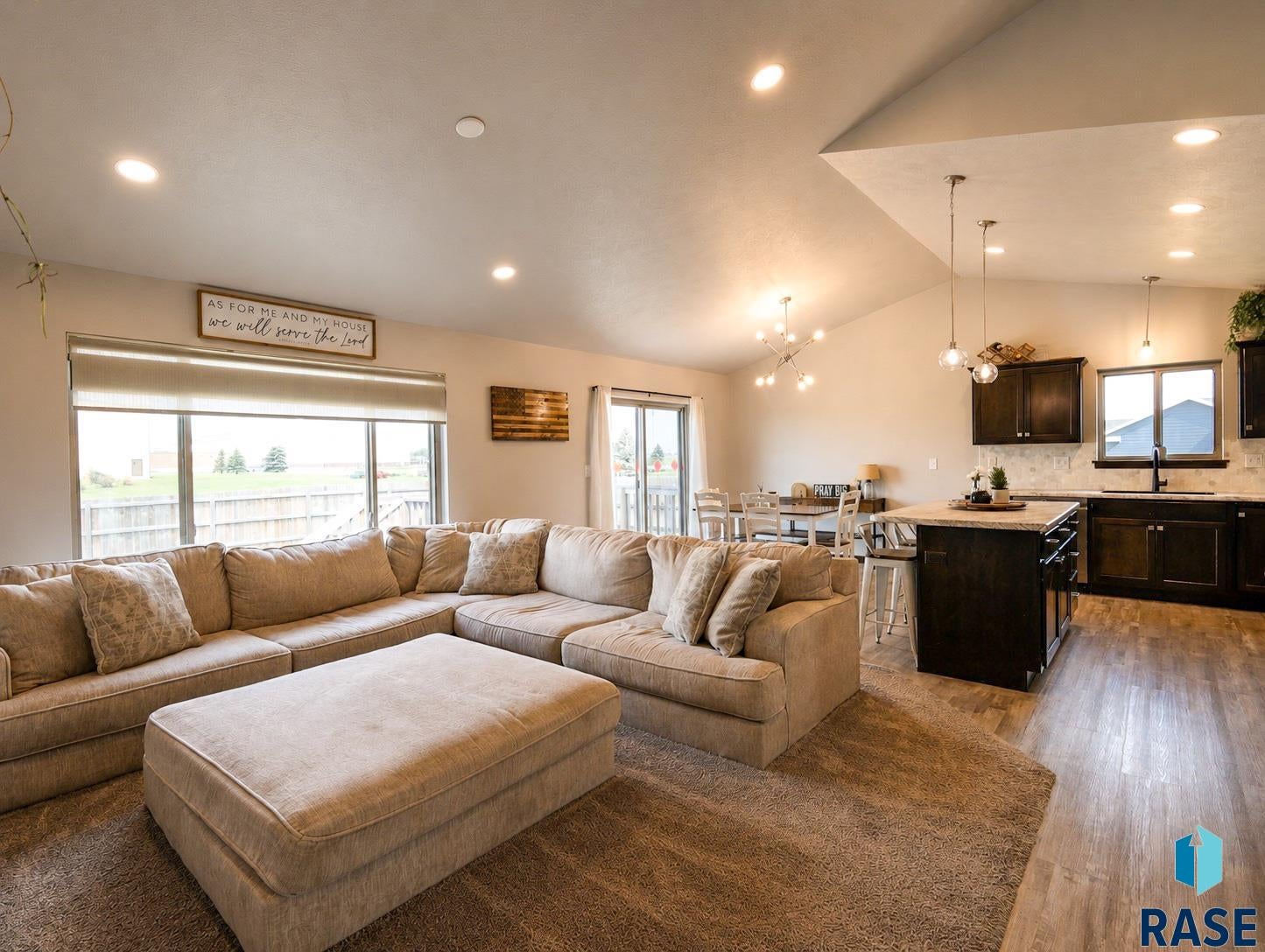 237 Plainside Ave
