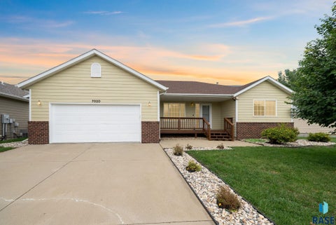 Homes For Sale - 7020 W 53rd Street<br/> Sioux Falls, SD 57106