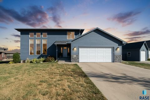 Photo of 104 Tiger St, Harrisburg, SD 57032 (MLS # 22601907)