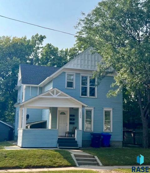 Multifamily For Sale - 1305 S Spring Avenue<br/> Sioux Falls, SD 57104
