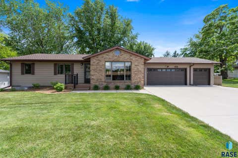 Homes For Sale - 5205 W 37th Street<br/> Sioux Falls, SD 57106