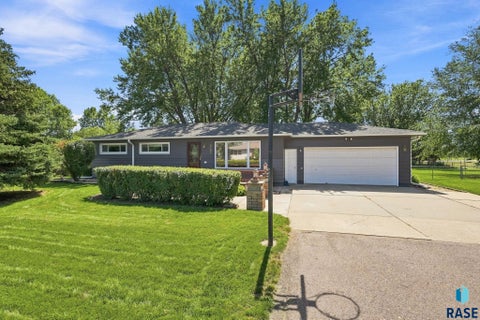 Homes For Sale - 6705 W 10th Street<br/> Sioux Falls, SD 57107