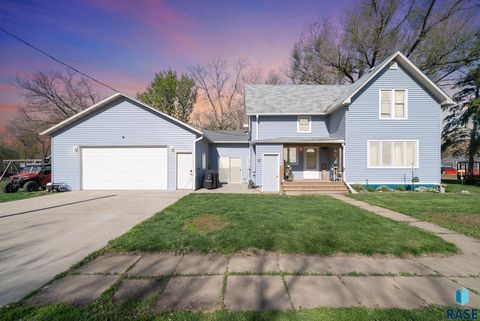Mobile Home For Sale - 111 S Walnut Avenue<br/> Bridgewater, SD 57319