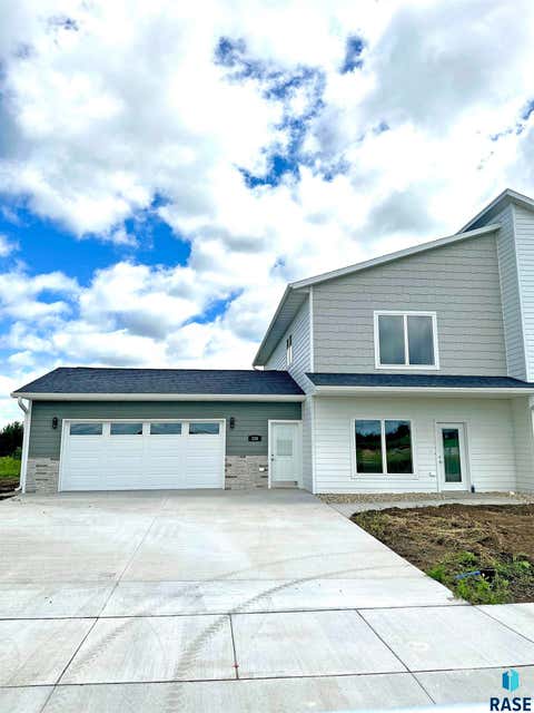 Townhouse For Sale - 220 Ivy Lane<br/> Crooks, SD 57020
