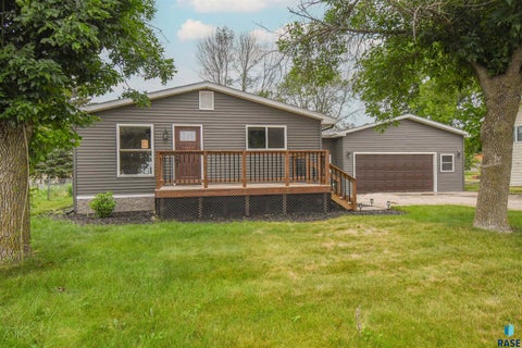 Homes For Sale - 919 S Academy Street<br/> Lennox, SD 57039