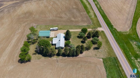 Homes For Sale - 46284 268th Street<br/> Chancellor, SD 57015