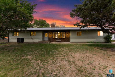 Homes For Sale - 46284 268th Street<br/> Minnehaha County, Chancellor, SD 57015