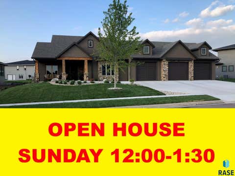 Photo of 1408 S Sugar Maple Dr, Sioux Falls, SD 57110 (MLS # 22606033)