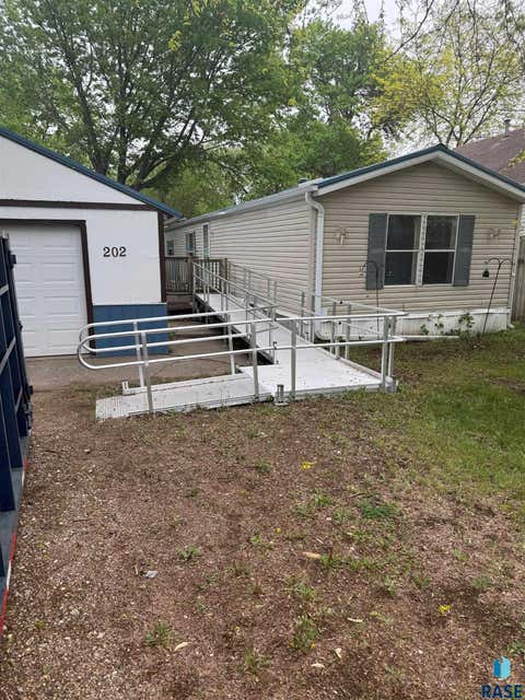 Homes For Sale - 202 Park Boulevard<br/> Hurley, SD 57036