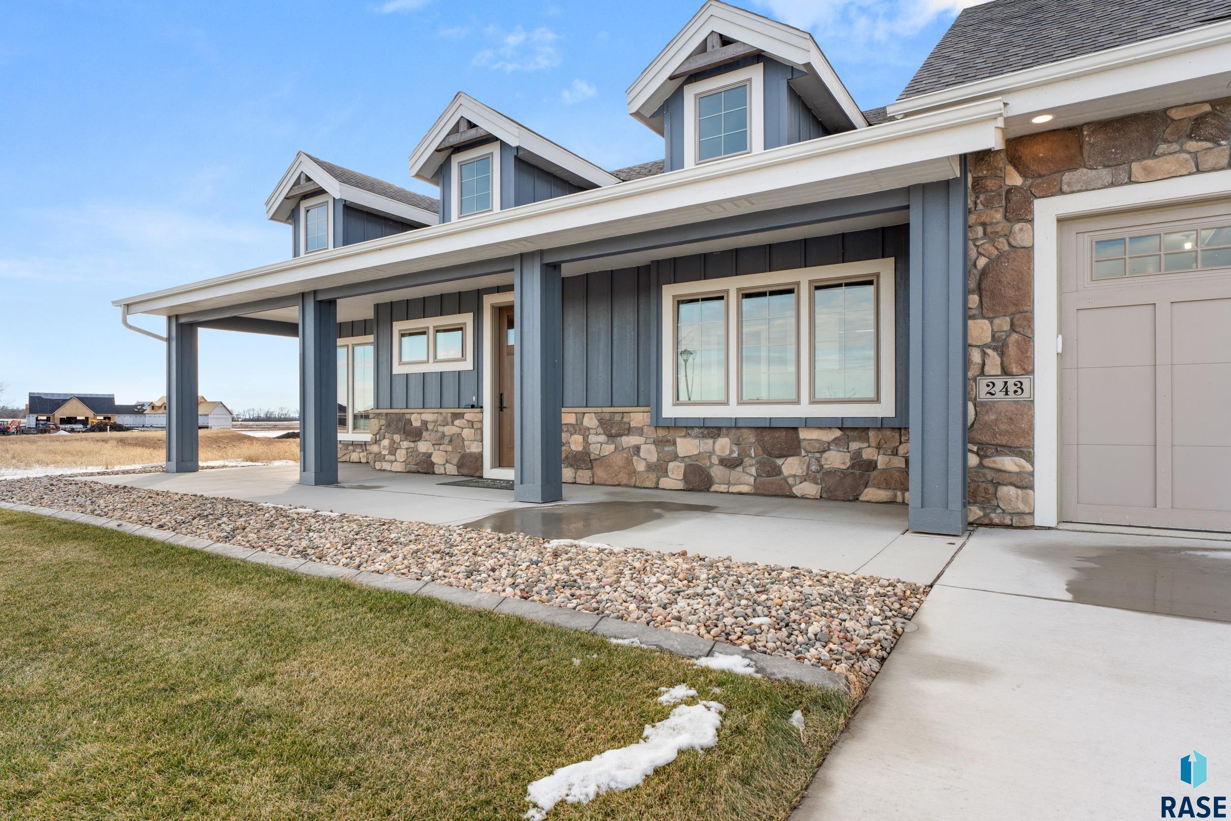 243 Sandpiper Ln