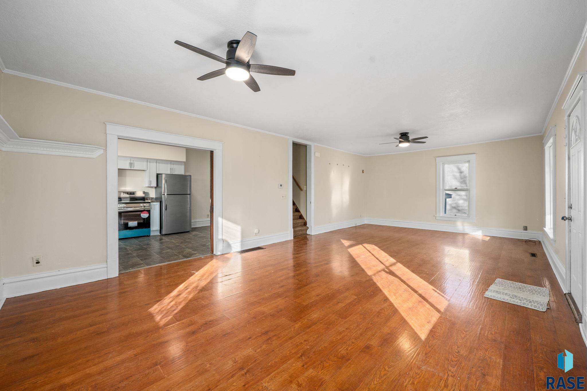 201 E Adams Ave