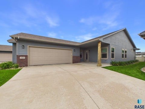 Photo of 5105 E 64th St, Sioux Falls, SD 57108 (MLS # 22607739)